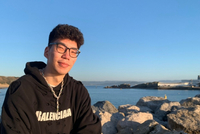 23岁生日！余嘉豪发文：希望保持热烈的心 充满探索未知的勇气