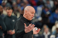 卡莱尔：尼克斯打出了冠军级别的比赛 我们没能打乱他们的节奏