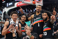 攻得太顺了！马刺全场25记三分破队史纪录 41次助攻赛季新高