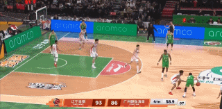 一锤定音！赵继伟射落本场个人第6记三分 杀死比赛