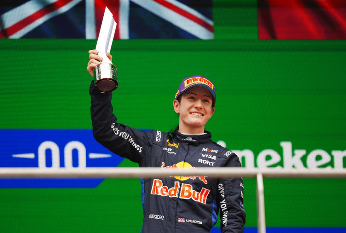 （奥地利Red Bull F1学院车手阿丽莎·帕尔莫夫斯基，受访者供图）