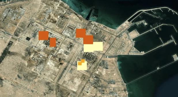 （NASA卫星图片显示该枢纽多处起火）