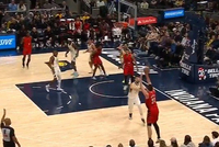 拦不住了！克林根自信出手压哨三分命中 次节过半就砍下21分了！