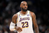 前优步CEO：只有蓝领岗位无法被AI取代 未来水电工收入会比肩老詹