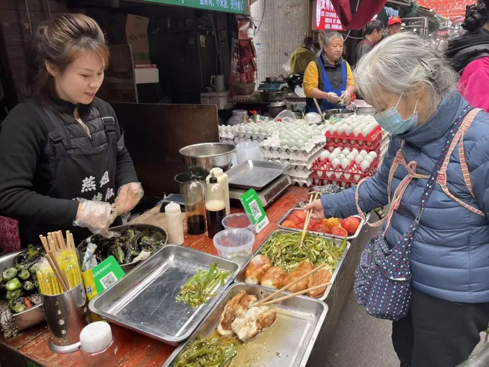 图/杨青青
