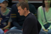 演都不演了？爵士开场5中4领先直接叫出暂停 回来直接一个失误