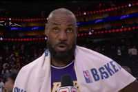 詹姆斯：我们韧性十足 我们都在努力为东契奇里夫斯提供帮助