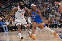 白巧克力：SGA和哈登都有造犯规的能力 NBA的裁判很难做