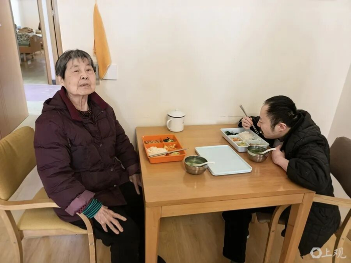 章阿婆母子 唐烨摄