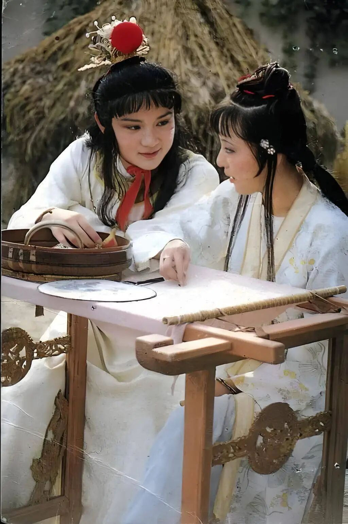 剧中情景，贾宝玉与林黛玉。受访者供图