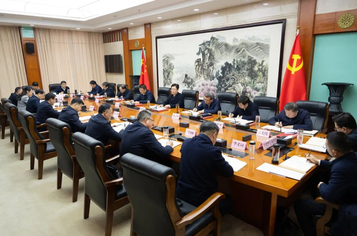 郄英才主持召开市委理论学习中心组学习会暨专题读书班_手机新浪网