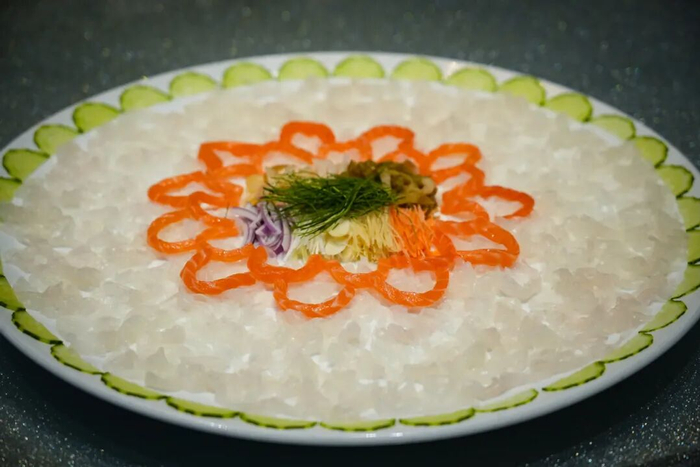 顺德风生水起（鱼生）。王颖尧摄