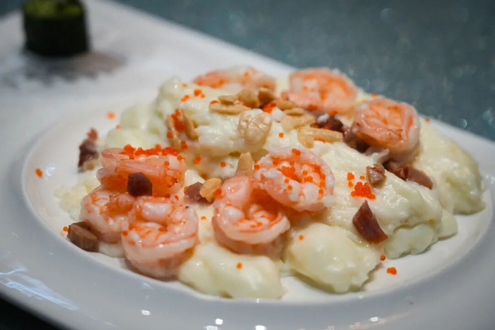 顺德炒牛奶。王颖尧摄