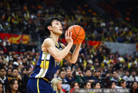 很平均！广东半场10人有得分&amp;无人得分上双 徐杰9分全队最高