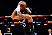 古德温：最后场上太吵没听到教练指令 我本该更早去协防文班