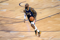 帕里什：詹姆斯现在仍然打出全明星水准 这同样令人赞叹