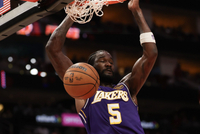 维拉纽瓦：艾顿意识到要像卡佩拉那样打球 改变心态对他帮助很大