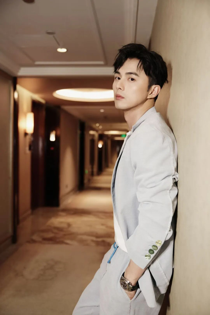 ▲在叶祖新看来，每个角色不论戏份多少都需要认真对待。