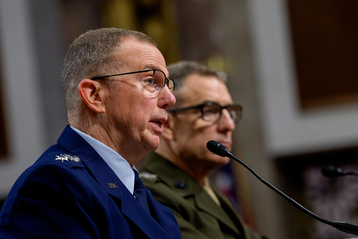 ▲美国南方司令部司令多诺万 据视觉中国