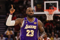 詹姆斯最难以打破的十项纪录：连续上双仅排第二 第一项无人能破