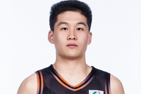 王证：我对CBA充满了向往&amp;会更加努力 身体对抗和防守需要提升