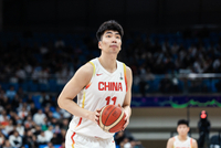 新华社：跨越1.4万公里的奔赴——对话中国男篮球员余嘉豪