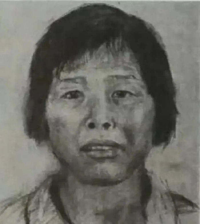 ▲广州警方绘制“梅姨”的第一张模拟画像 图据央视新闻