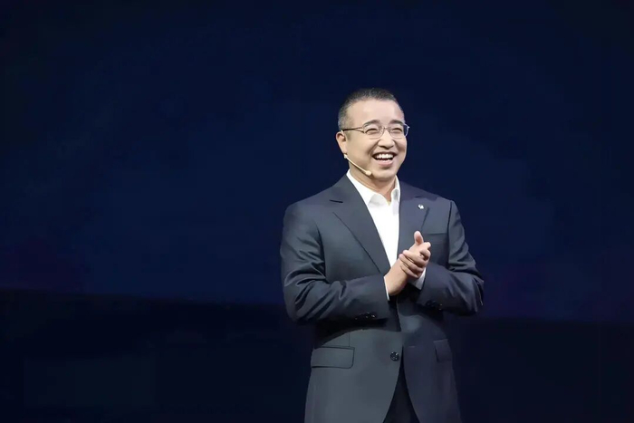 张国富