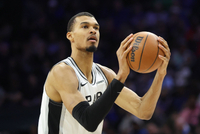 麦迪：如果文班亚马参加单挑赛的话 直接把奖杯给他吧