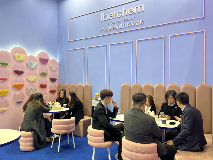 图5 PCHi爱伯馨客户洽谈火热进行中