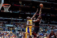 奥尼尔：艾弗森输总决赛要怪穆托姆博 后者说他能单防我