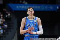 14罚5中！媒体人：周琦罚球容易被针对 姚明大郅巴特尔罚球都不错