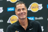 送走文森特&amp;换来肯纳德 佩林卡在筹码匮乏的情况下完成了神之一手