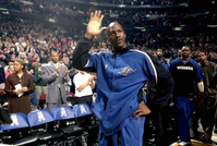 路威：上一次我们看到能媲美詹姆斯的41岁球员 还要追溯到乔丹