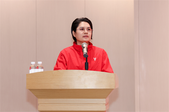 ▲公司副总经理单云琴发言