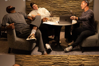 期待住！詹姆斯晒照预热 里夫斯将做客自己的播客《球场大脑》