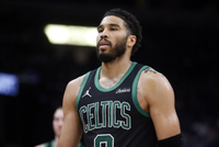 芬奇：塔图姆回归后清楚该如何融入球队 他的自信心在稳步提升