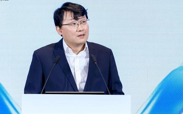 清华大学人工智能研究院副院长、生数科技创始人朱军。受访者供图