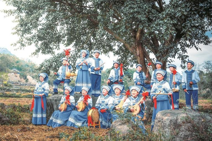 布依族八音坐唱表演。 贵州日报天眼新闻记者 吴蔚 摄
