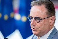 比利时首相的这封信，是在给欧盟挖坑