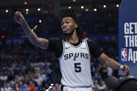 今日马刺对阵热火 瓦塞尔出战成疑 卡斯尔&amp;鲍威尔&amp;维金斯可出战