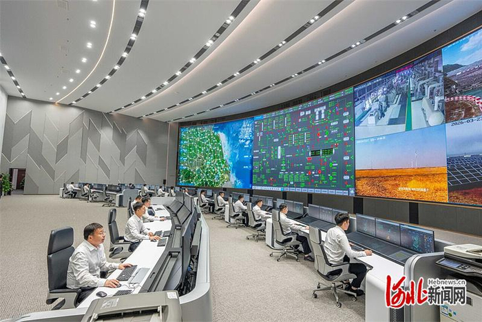 3月23日拍摄的雄安新区中国华能集团有限公司运营监控与应急指挥中心。河北日报记者 赵杰摄