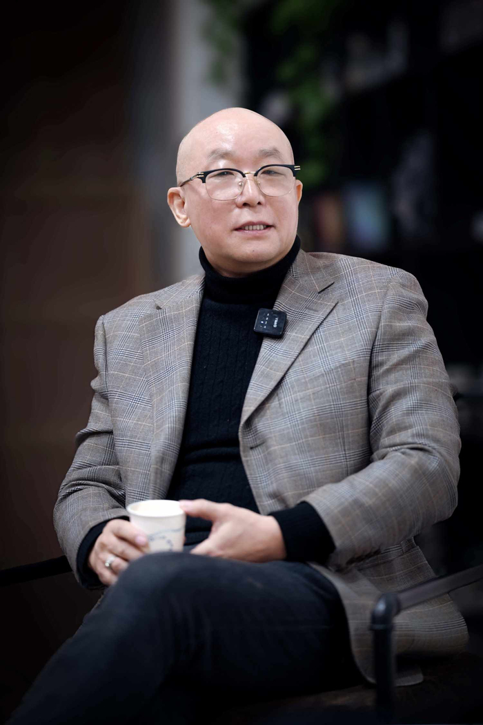 图2、盛鑫煜艺术创始人 张鸿宾先生