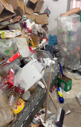 ▲出租屋堆满垃圾