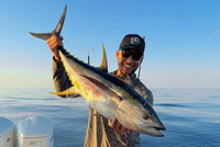 退休生活！本西晒钓到的黄色金枪鱼：在弗里波特享受垂钓乐趣🎣