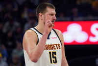 约基奇谈17助攻：队友出现在了正确的位置上 我只是找到了他们