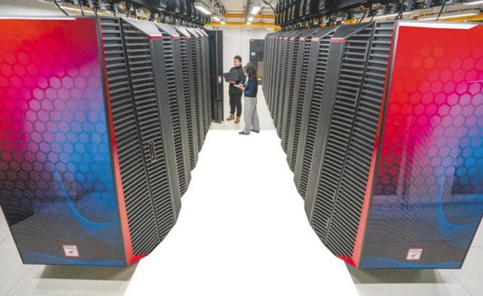 武汉超算中心，图源：人民日报