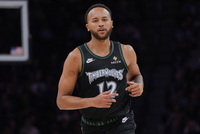 加时15-0逆转火箭！李凯尔发博晒照：已处理事务💼