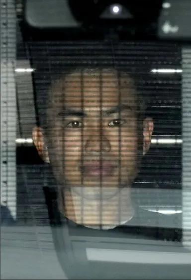 村田晃大被移送检方现场视频截图