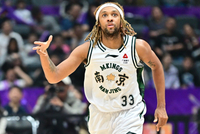 谁也防不住！卡特莱特25中13狂轰44分7板13助4断 下半场独得33分